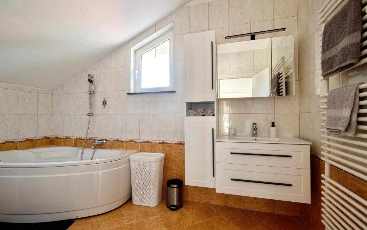 הוילה Drazice Relax House Nizic מראה חיצוני תמונה